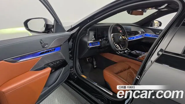 BMW 7 Series G70 — Фото автомобиля 9