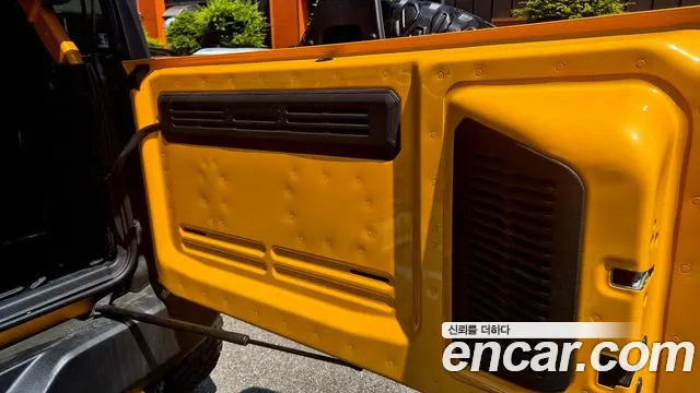 Ford Bronco — Фото автомобиля 12