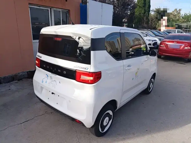 Wuling Hongguang Mini EV — Фото автомобиля 6