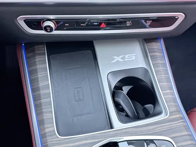 BMW X5 — Фото автомобиля 15