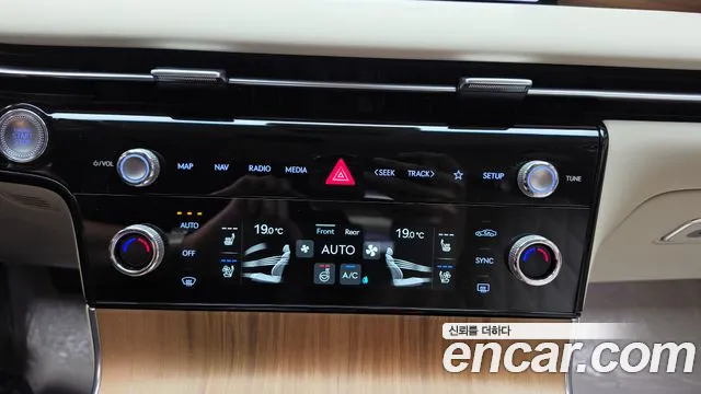 Genesis G80 RG3 — Фото автомобиля 24