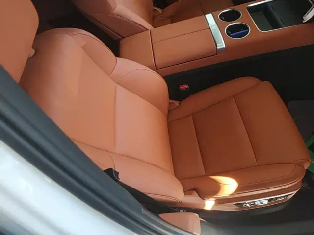 Li Auto L7 — Фото автомобиля 24