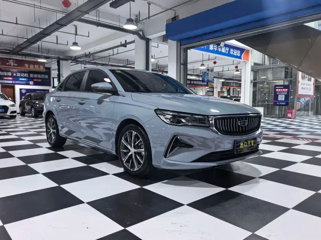 Geely Emgrand — Фото автомобиля 3