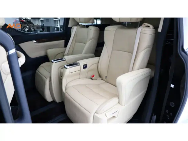 Toyota Alphard — Фото автомобиля 7
