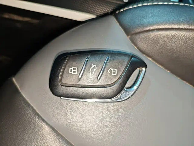 Roewe Clever — Фото автомобиля 8