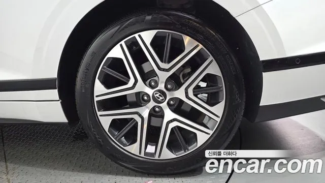 Hyundai Grandeur GN7 — Фото автомобиля 6
