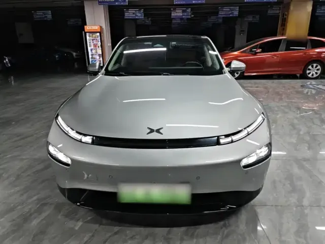 Xpeng P7 — Фото автомобиля 2