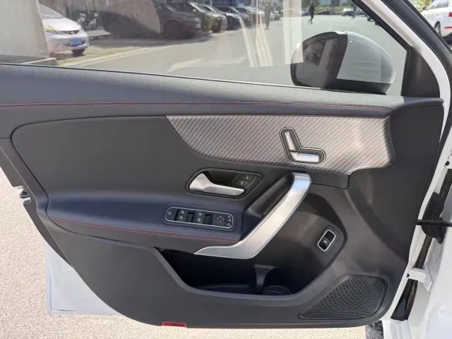 Mercedes-Benz A-Class — Фото автомобиля 5