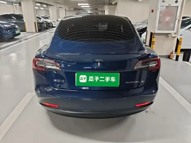 Tesla Model 3 — Фото автомобиля 5