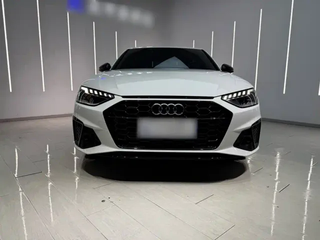 Audi A4L — Фото автомобиля 11