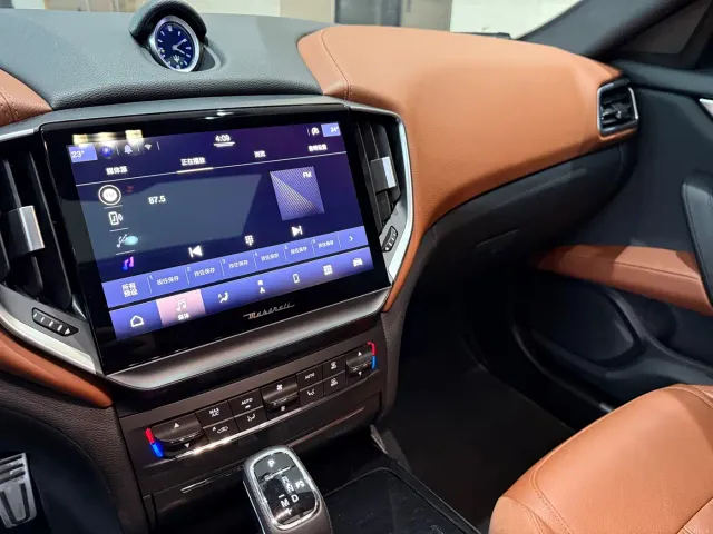 Maserati Ghibli — Фото автомобиля 6