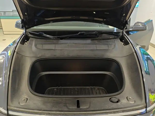 Tesla Model Y — Фото автомобиля 19
