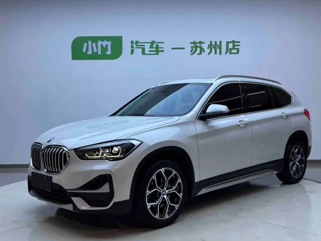 Фотография автомобиля — BMW X1
