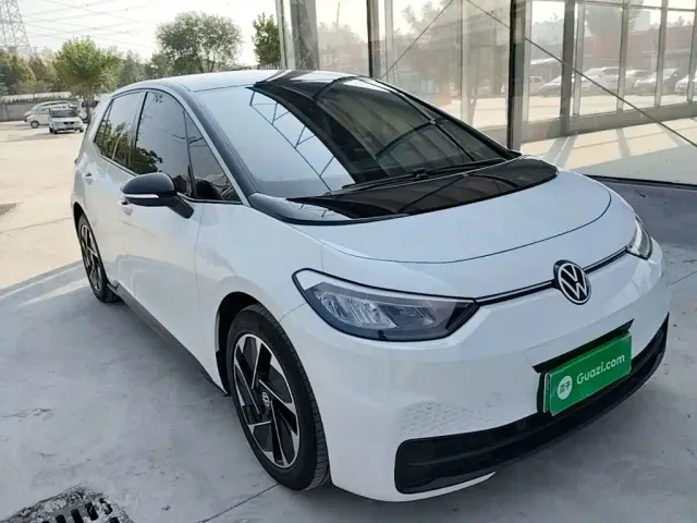 Volkswagen ID.3 — Фото автомобиля 3