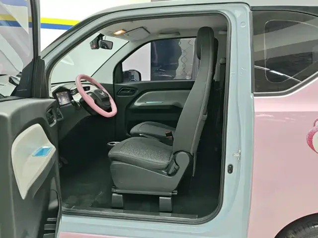 Wuling Hongguang Mini EV — Фото автомобиля 9