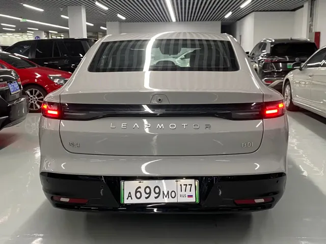 Leapmotor B01 — Фото автомобиля 13
