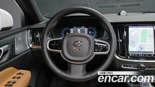 Вольво V60 V60 Cross Country 2 поколение B5 Ultimate AWD — Фото автомобиля 13