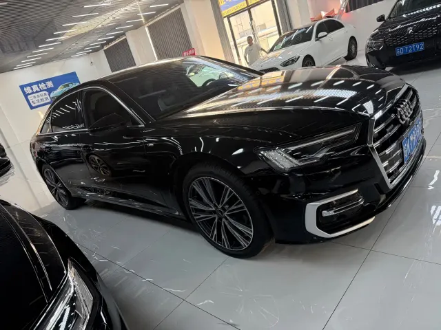 Audi A6L — Фото автомобиля 4