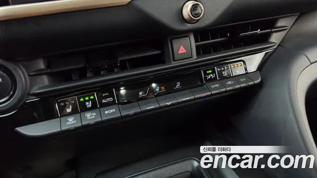 Toyota Crown — Фото автомобиля 24