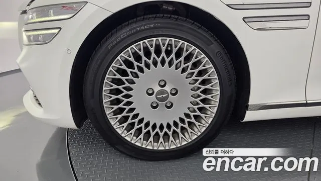 Genesis G80 Бензин 3.5 турбо AWD — Фото автомобиля 5