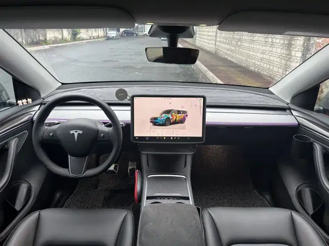 Tesla Model Y — Фото автомобиля 18