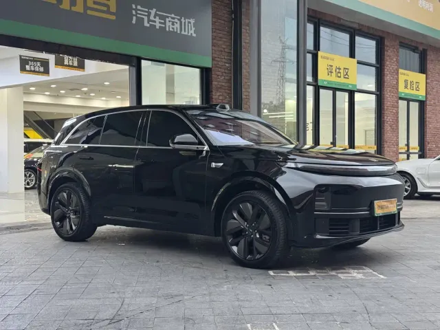 Li Auto L7 — Фото автомобиля 3