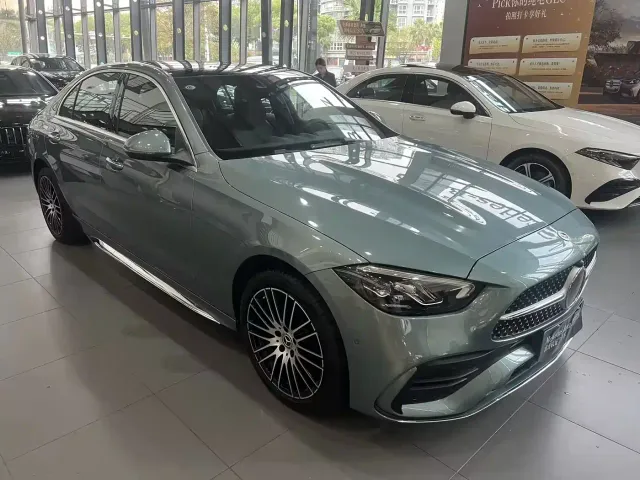 Фотография автомобиля — Mercedes-Benz C-Class