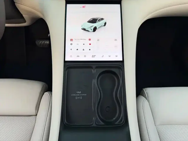 IM Motors LS6 — Фото автомобиля 7