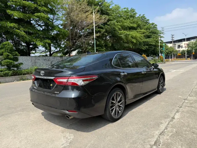 Toyota Camry — Фото автомобиля 7