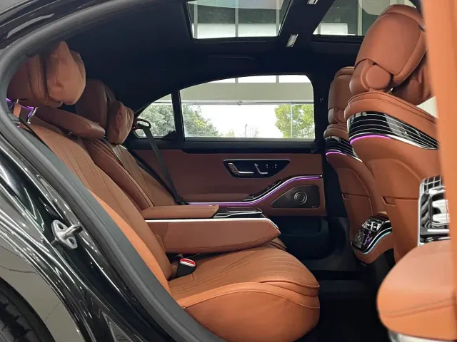 Mercedes-Benz S-Class — Фото автомобиля 27