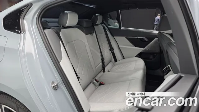 BMW 5 Series G60 — Фото автомобиля 17
