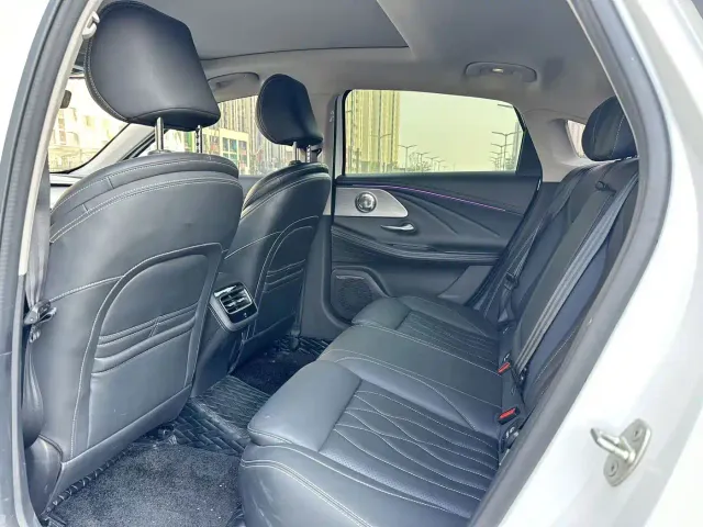 Chery Arrizo 8 — Фото автомобиля 6