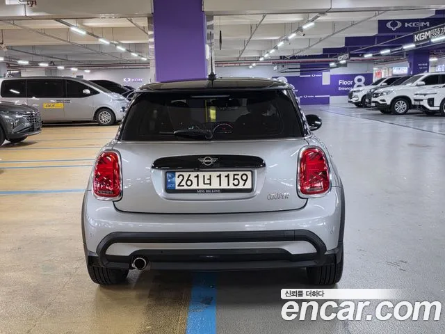 Mini Cooper Cooper Classic Plus — Фото автомобиля 4