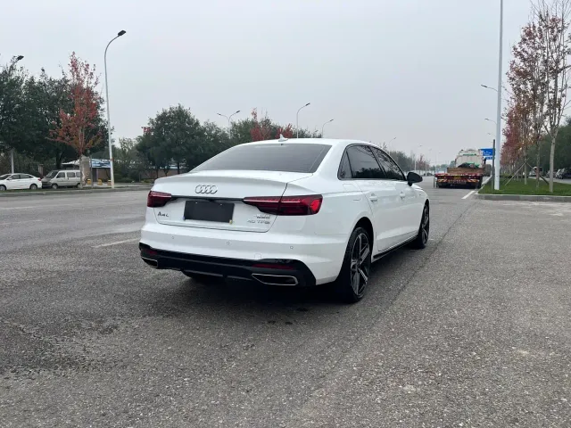 Audi A4L — Фото автомобиля 20