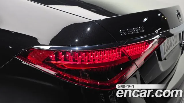 Mercedes-Benz S-Class — Фото автомобиля 23