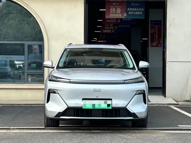Geely Galaxy Starship 7 EM-i — Фото автомобиля 2