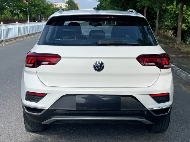 Volkswagen T-Roc — Фото автомобиля 5