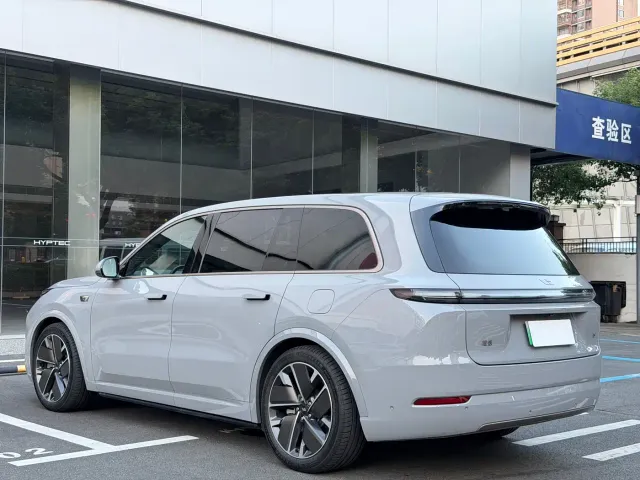 Li Auto L9 — Фото автомобиля 7