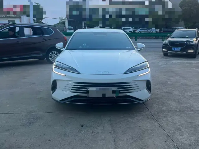 BYD Seal 07 DM-i — Фото автомобиля 2