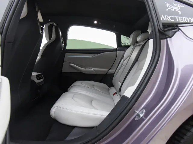 Xiaomi SU7 — Фото автомобиля 5