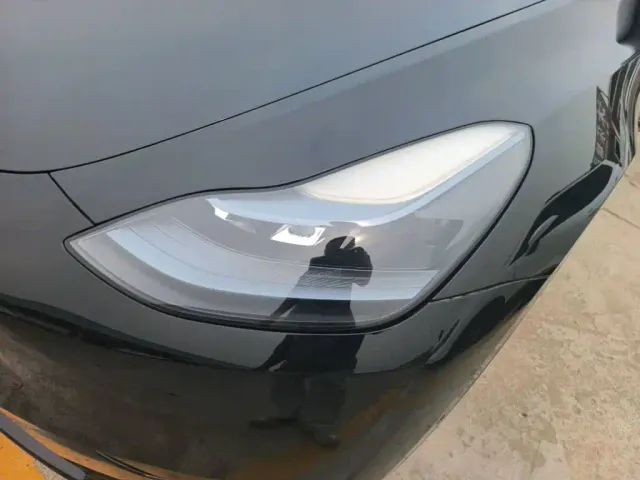 Tesla Model Y — Фото автомобиля 23