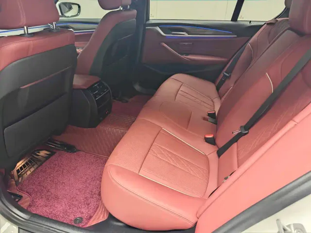 BMW 5 Series — Фото автомобиля 3