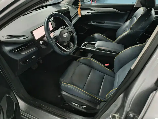 Geely Geometry G6 — Фото автомобиля 7