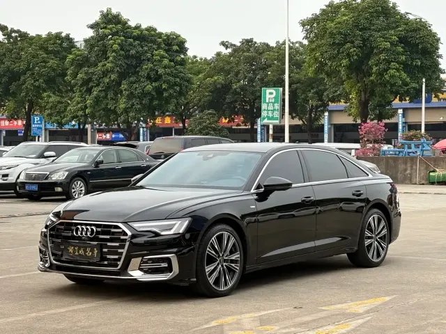 Фотография автомобиля — Audi A6L