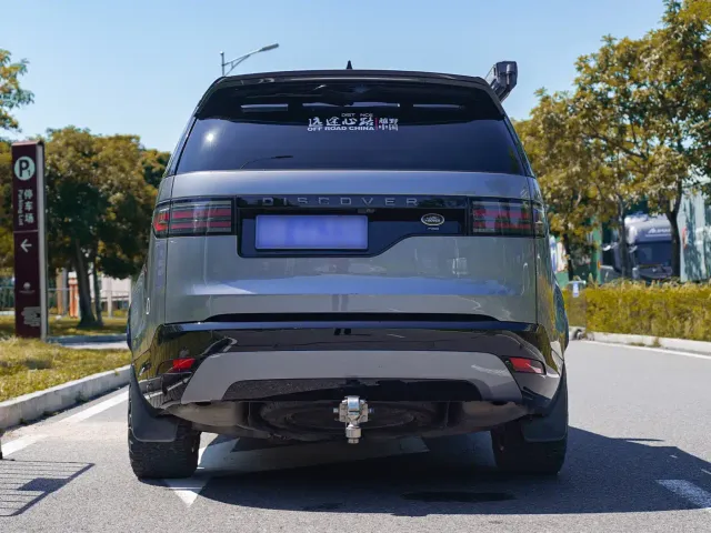 Land Rover Discovery — Фото автомобиля 4
