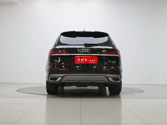 Audi Q7 — Фото автомобиля 5