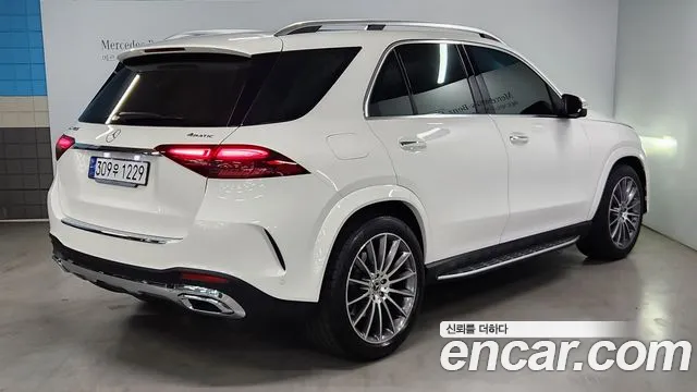 Mercedes-Benz GLE-Class — Фото автомобиля 2