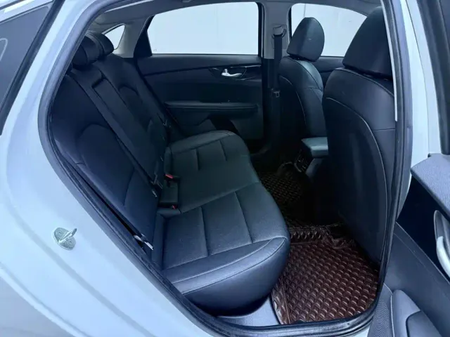 Kia K3 — Фото автомобиля 22