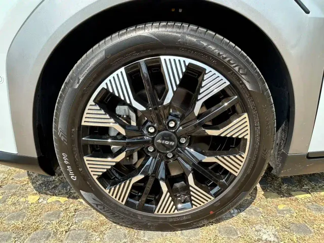 GAC Aion Y — Фото автомобиля 19