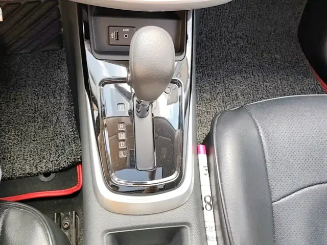 Nissan Tiida — Фото автомобиля 13